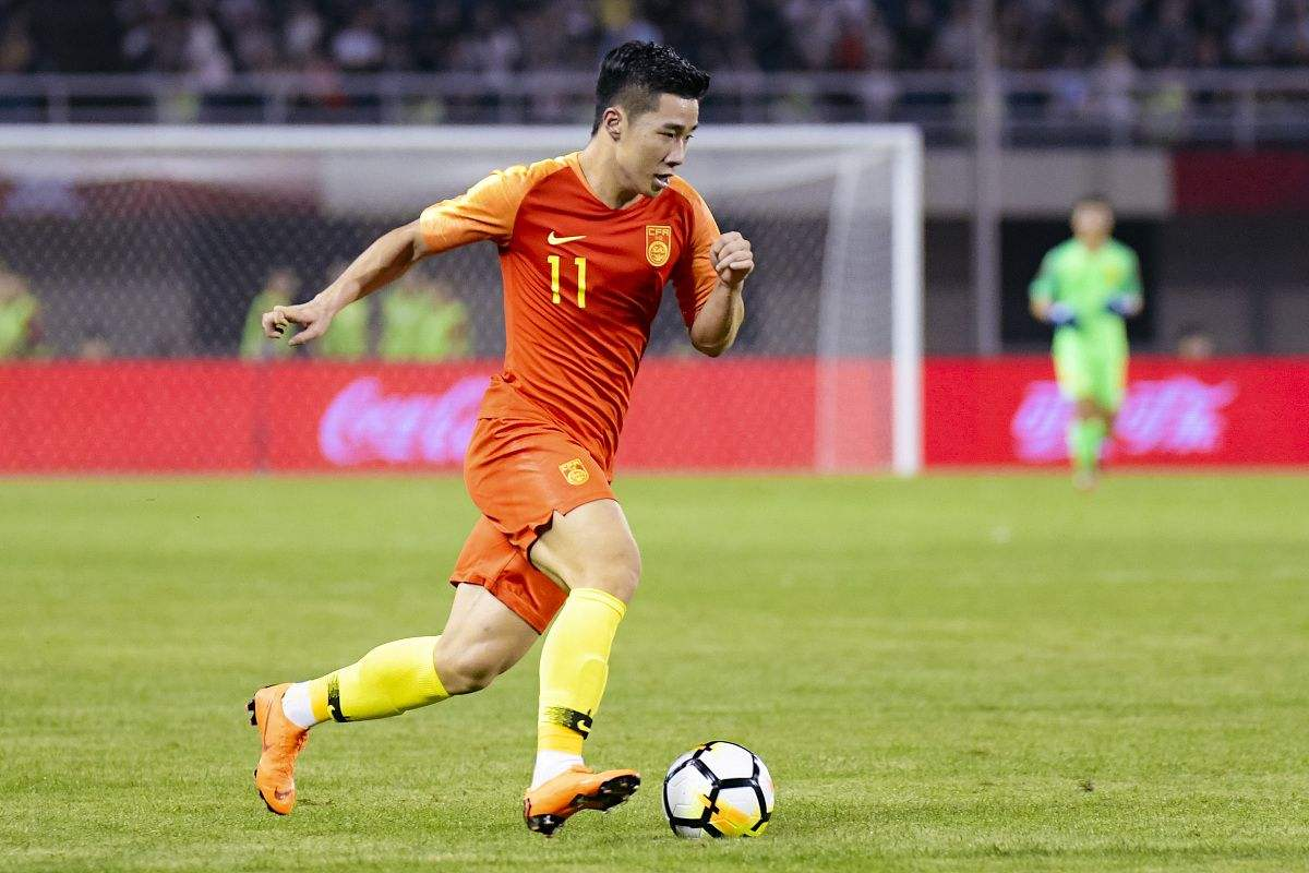 九游体育-穆古鲁扎回归赛场，关键助攻首场状态亮眼，瑞士队观众沸腾！的简单介绍