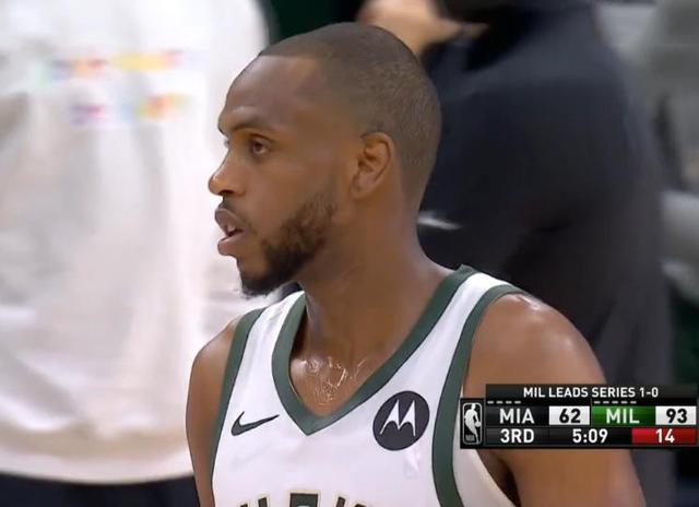 九游体育-西亚卡姆赛事官方发布关键助攻新规，雄鹿争议不断！的简单介绍